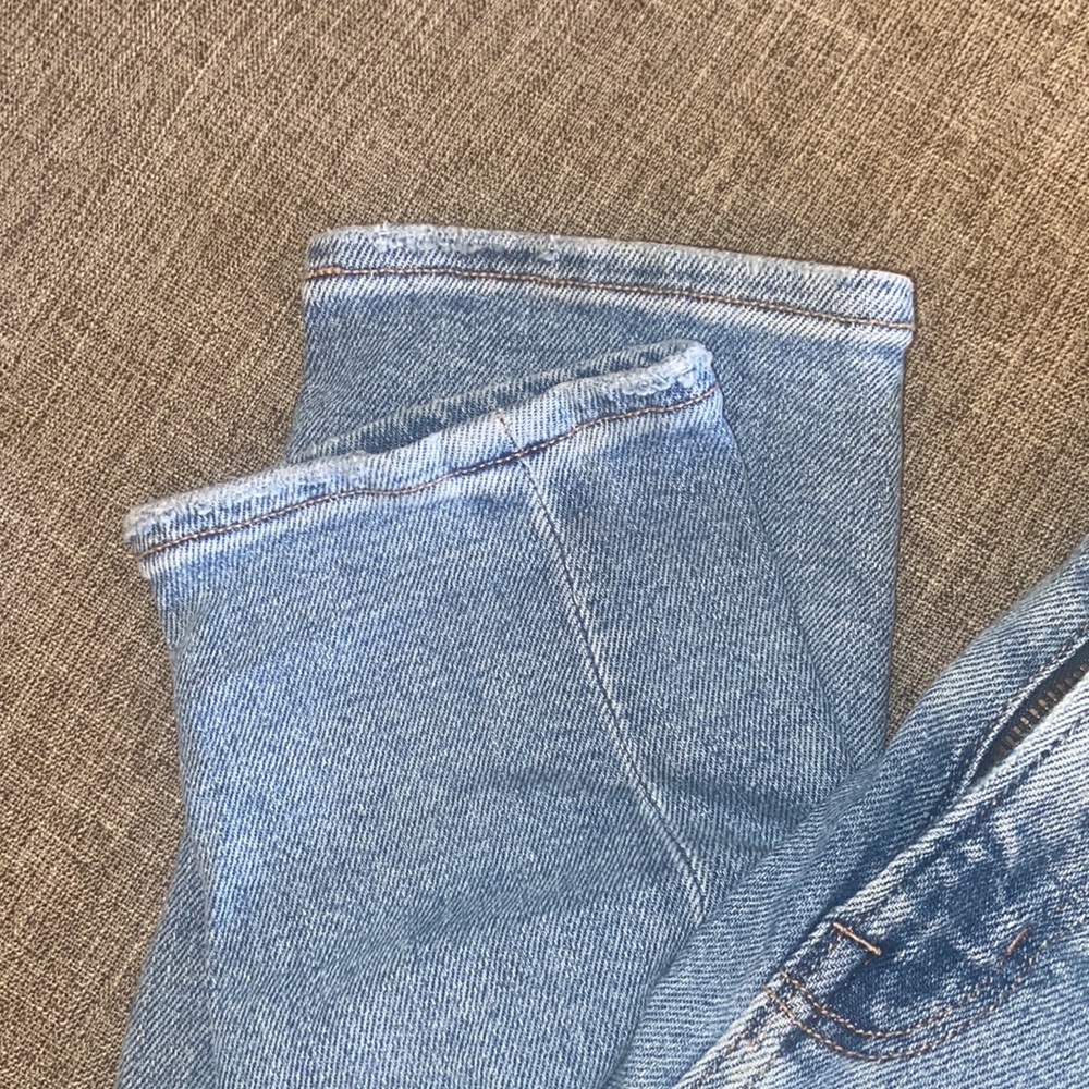AE Ripped Relaxed Mom Jean - Picture 3 of 15